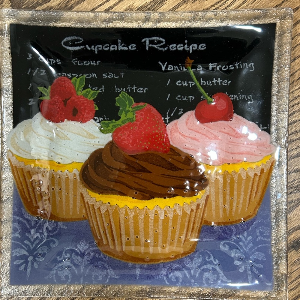 Extremely Rare Peggy Karr Glass 10” Square Stunning Cupcake Designer Platter
